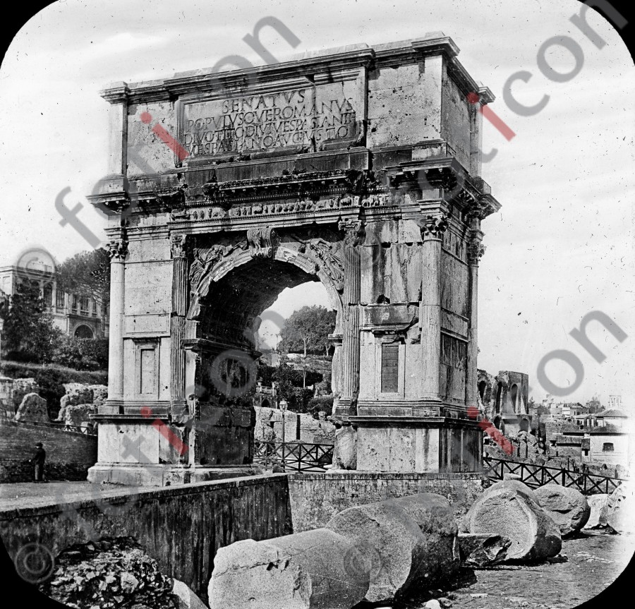 Der Triumphbogen des Titus (foticon-simon-033-042-sw.jpg)